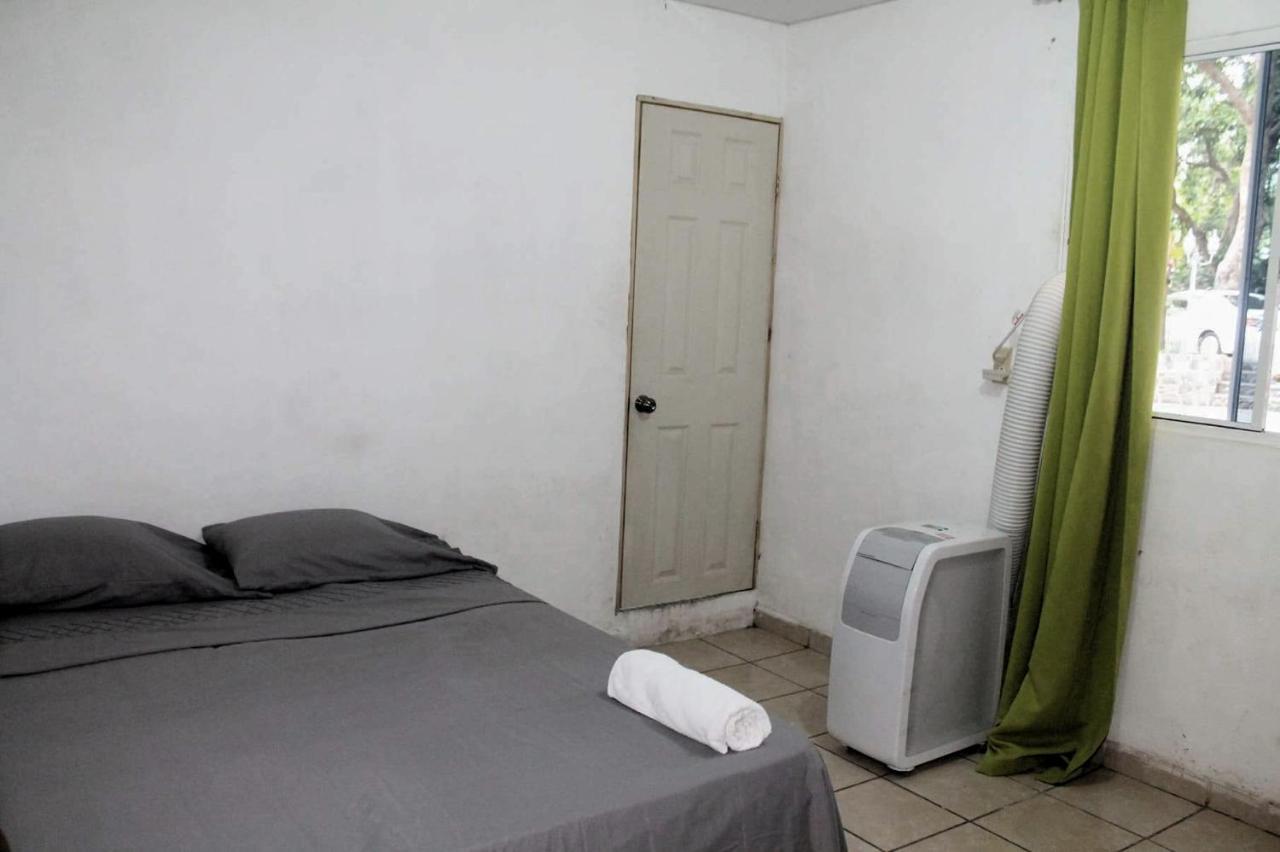 Hotel Puesta Del Sol San Salvador Exteriör bild